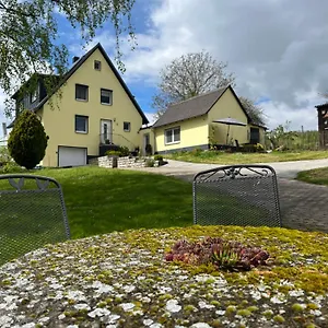 Haus Hutzelbuck In Idyllisch-gruener Lage Naehe An Apartment Ansbach